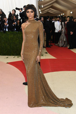 Illustration for article titled Met Gala Hits and Misses
